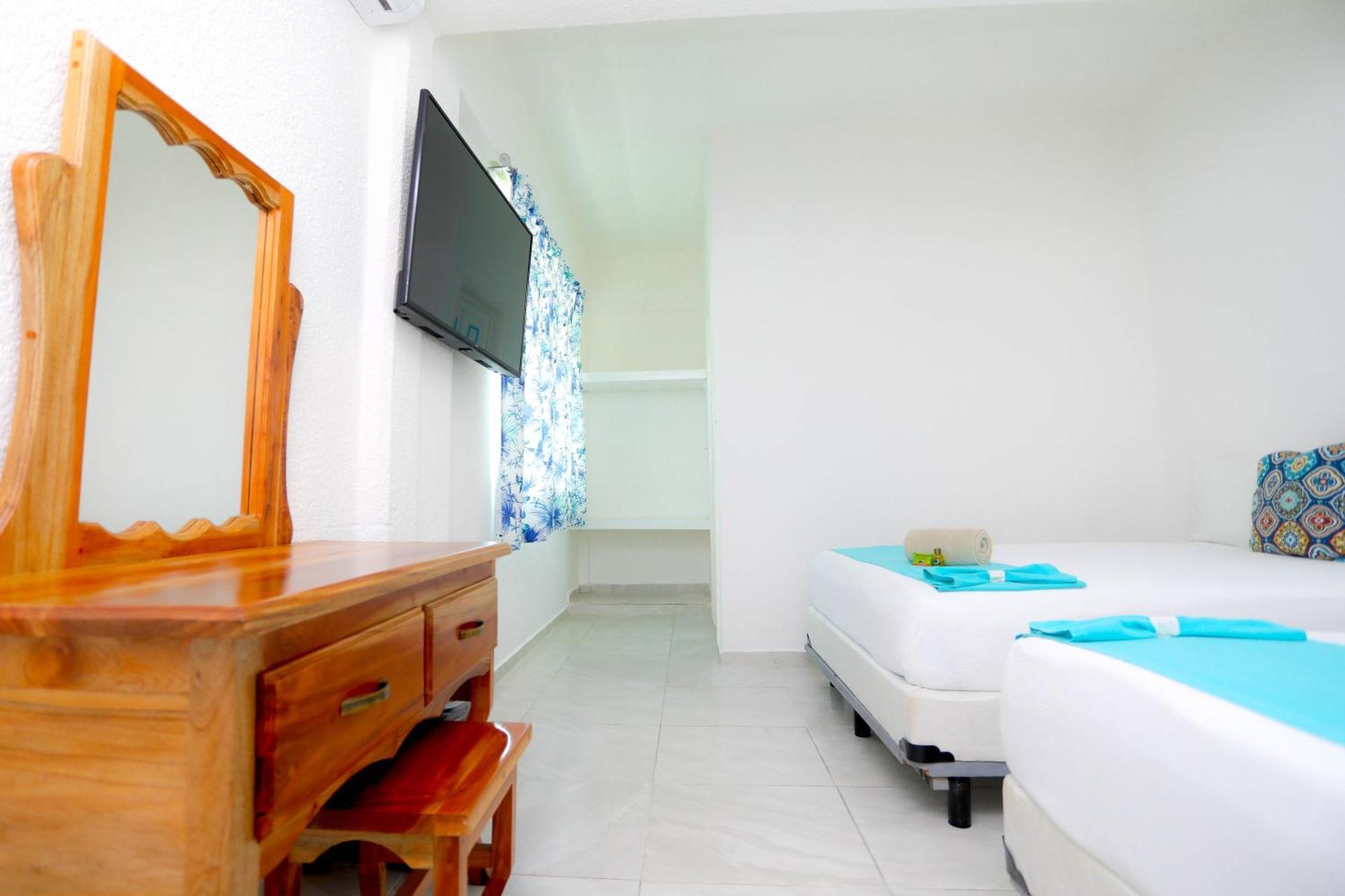 Hotel Maria de Lourdes Cancún Exterior foto